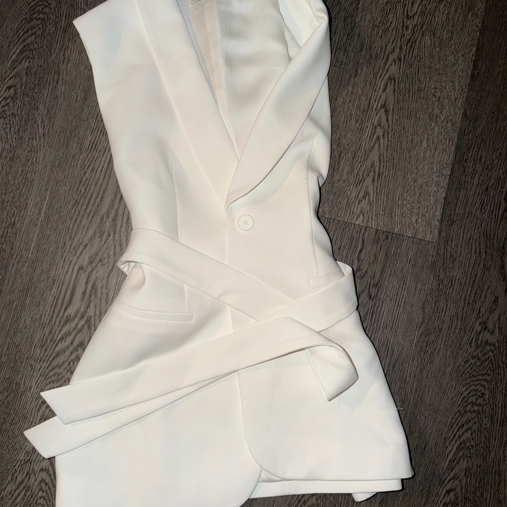 Zara White Sleeveless Blazer Vest with Tie Waist